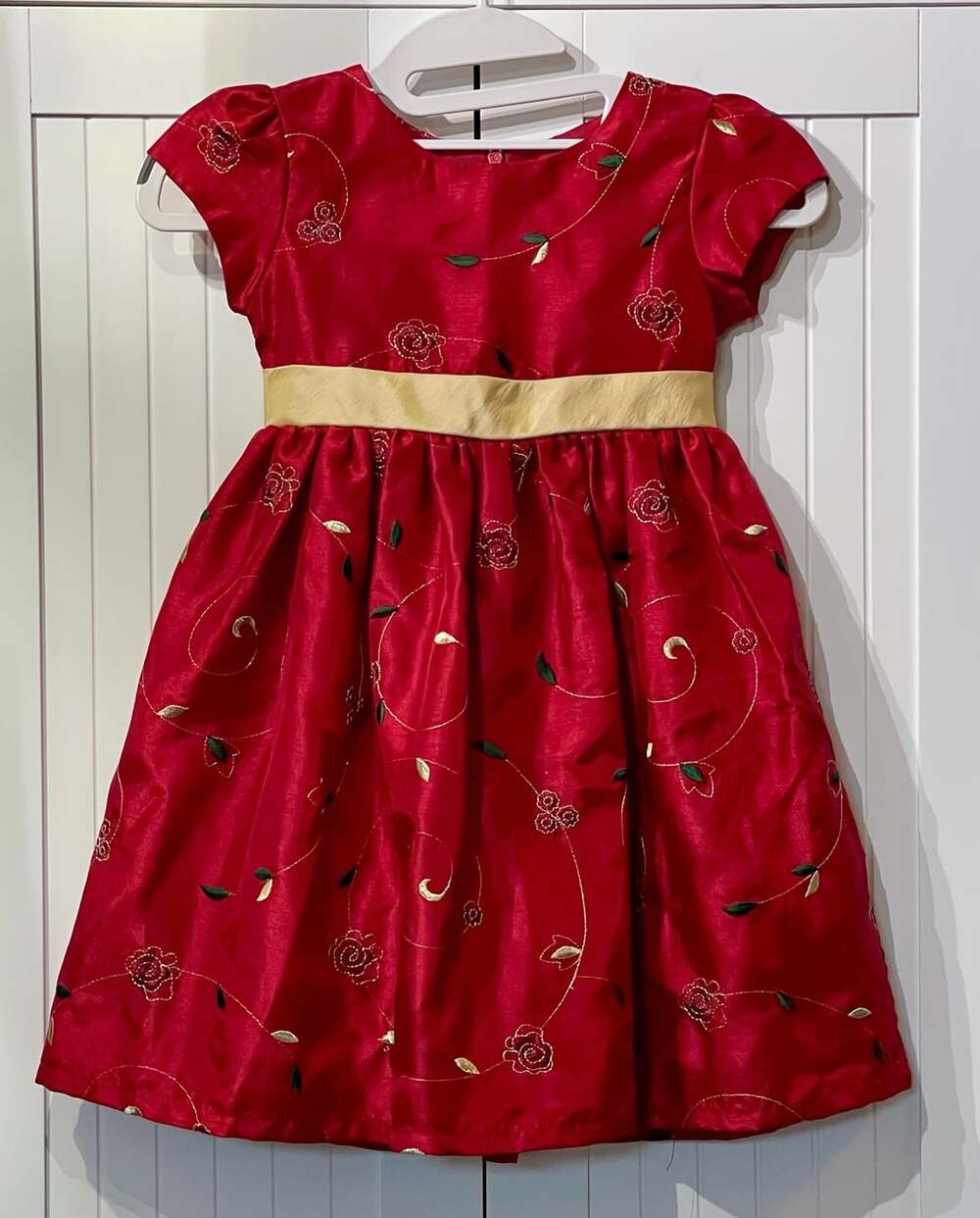 George Holiday Dress Size 5 Red Gold Floral Embroidered